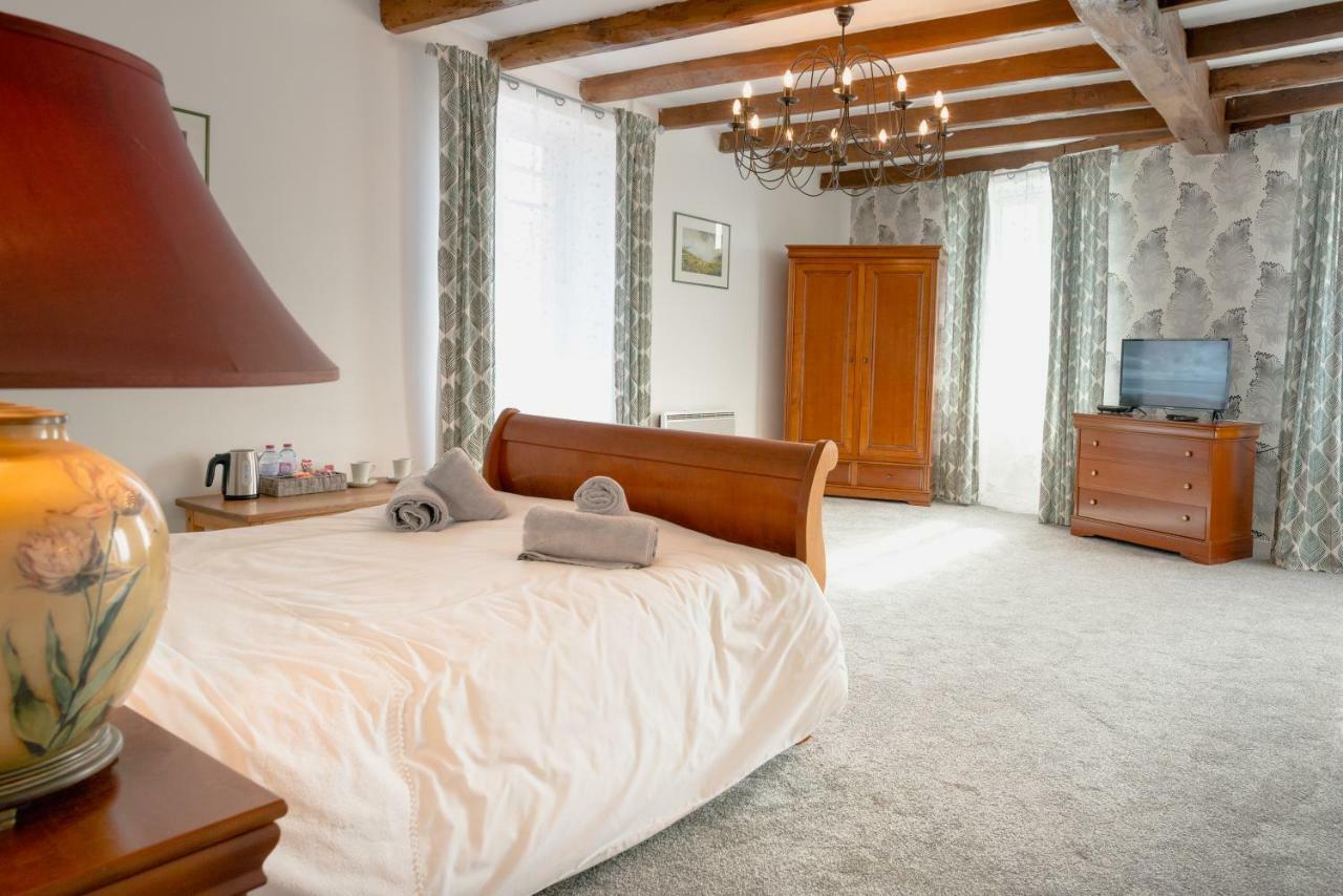 Auberge Du Noyer Londigny Eksteriør billede